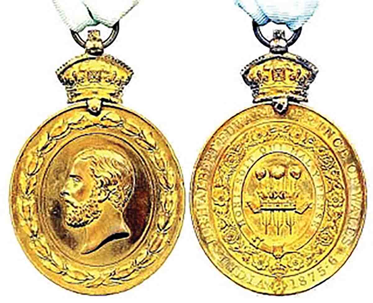 Gold medals commemorating the royal visit were given to important hosts.